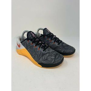 Nike Womens Metcon 5 AO2982-081 Gray White Running Shoes Sneakers Size 8.5